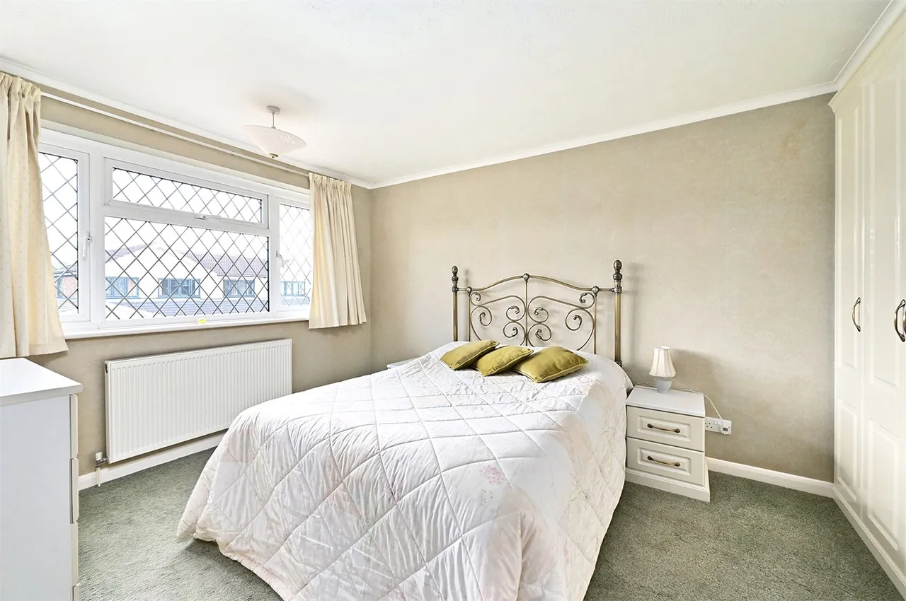 Wren Close, Yateley, Hampshire, GU46 6NZ, photo 15