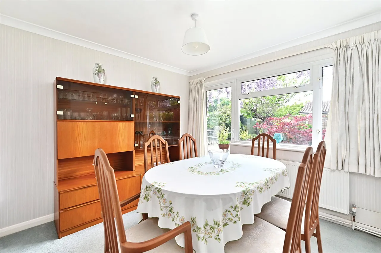 Wren Close, Yateley, Hampshire, GU46 6NZ, photo 14