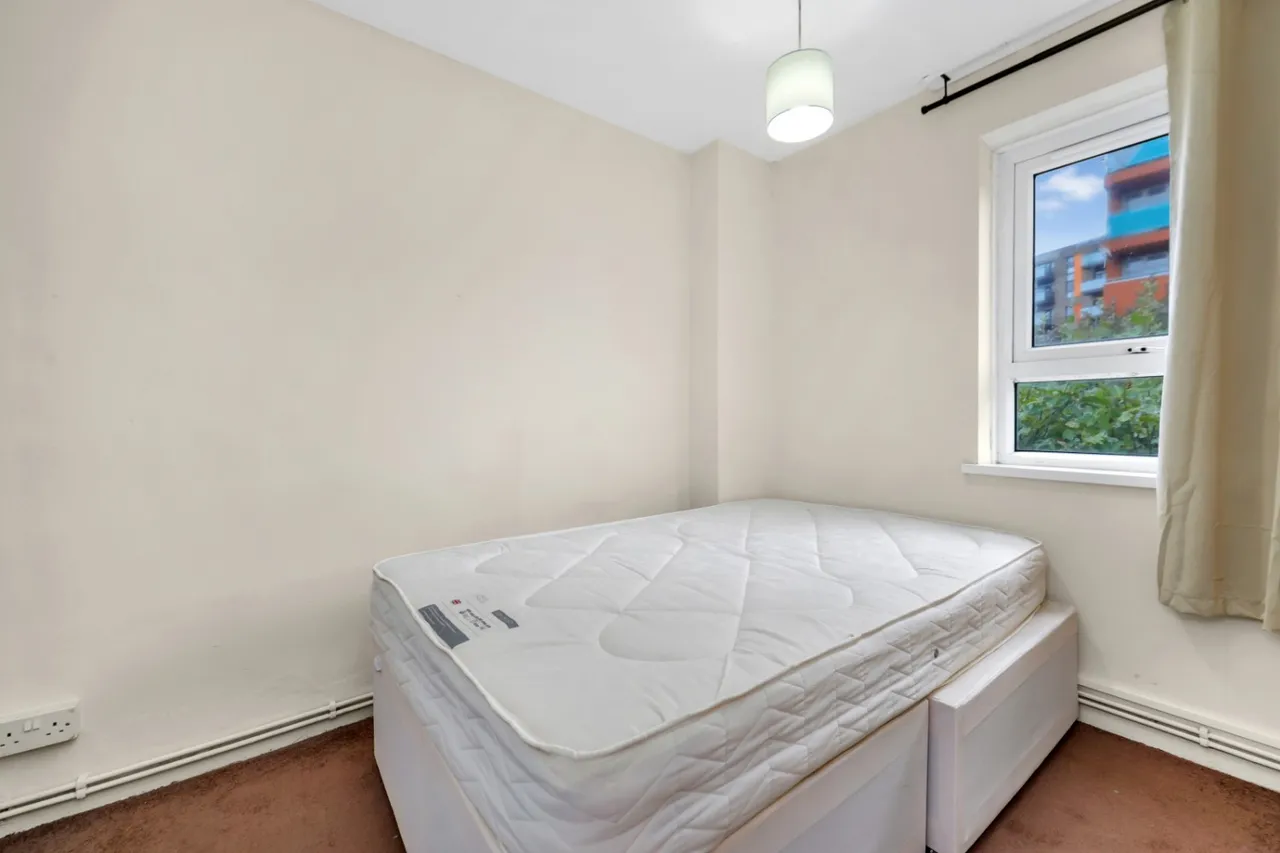 Hind Grove, London, E14, photo 5
