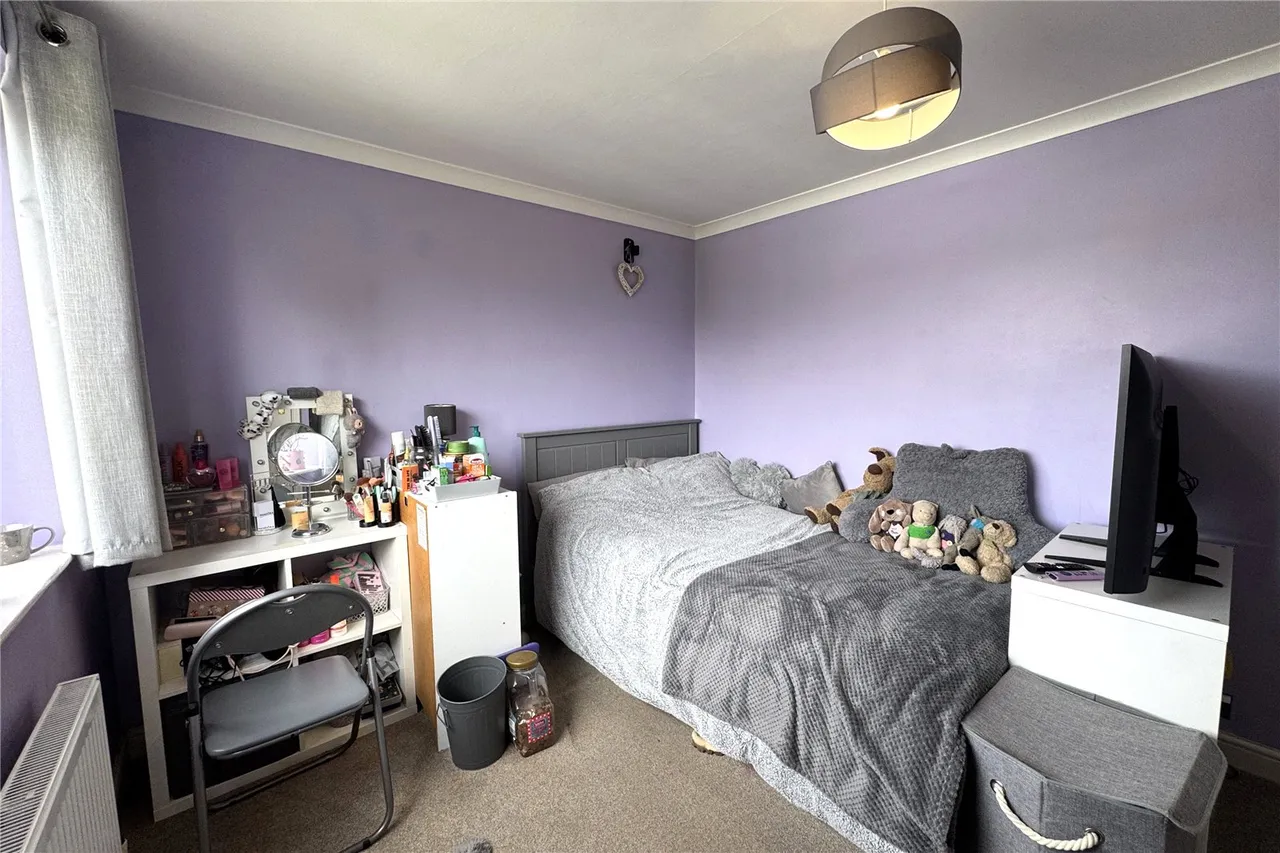 Wren Way, Farnborough, Hampshire, GU14 8SZ, photo 6