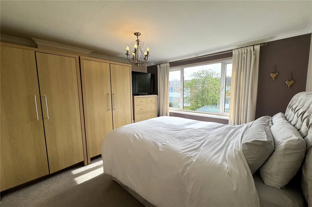 Wren Way, Farnborough, Hampshire, GU14 8SZ, photo 5