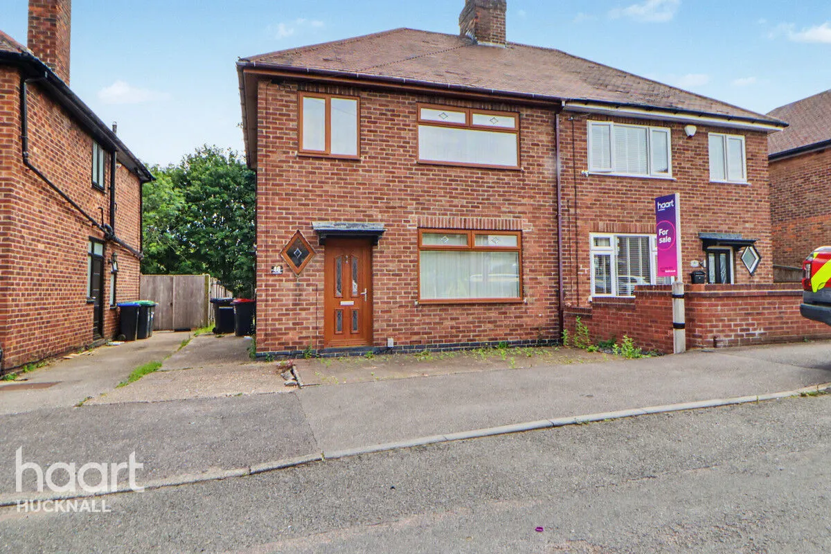 3 bed house for sale, Broxtowe Drive, Nottingham, NG15