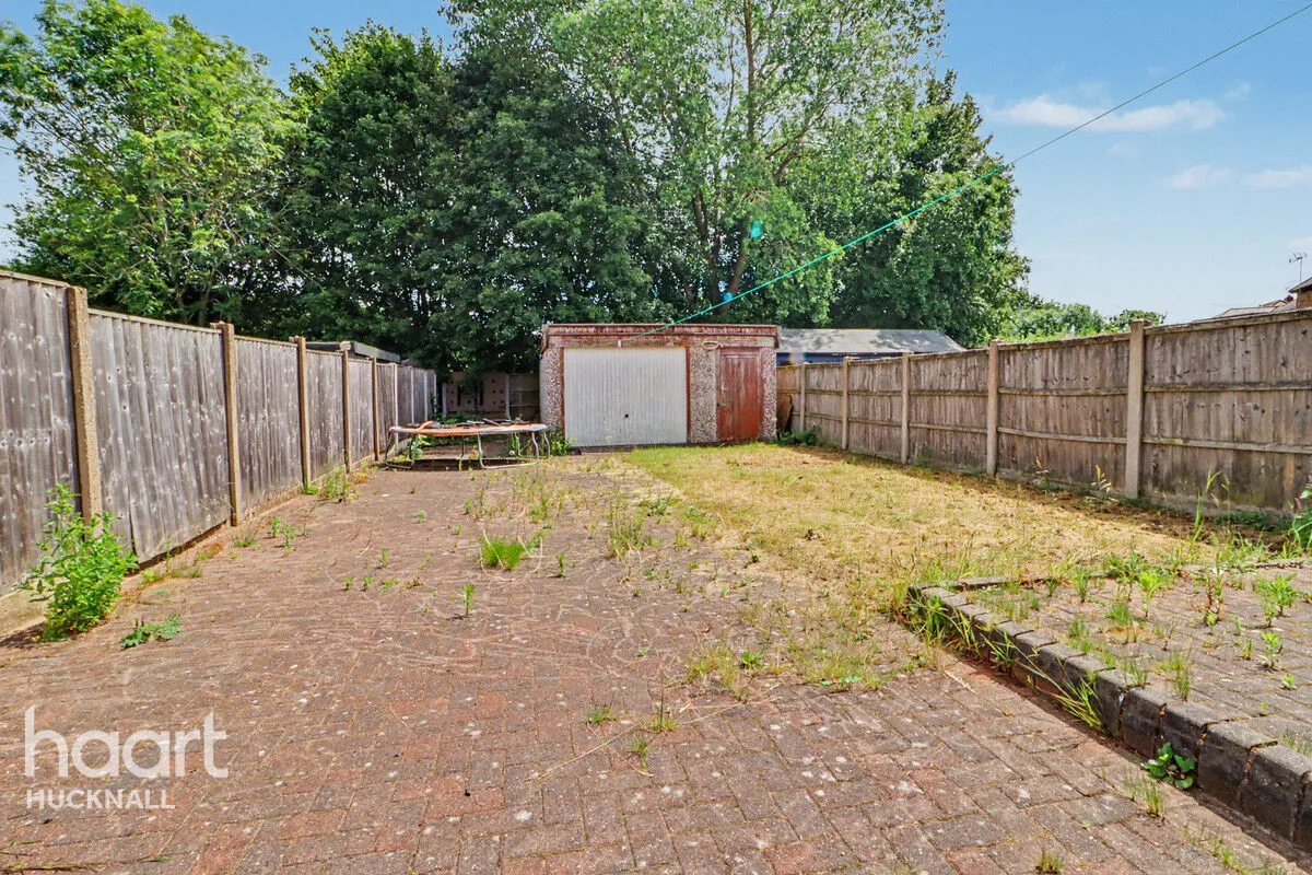 Broxtowe Drive, Nottingham, NG15, photo 13