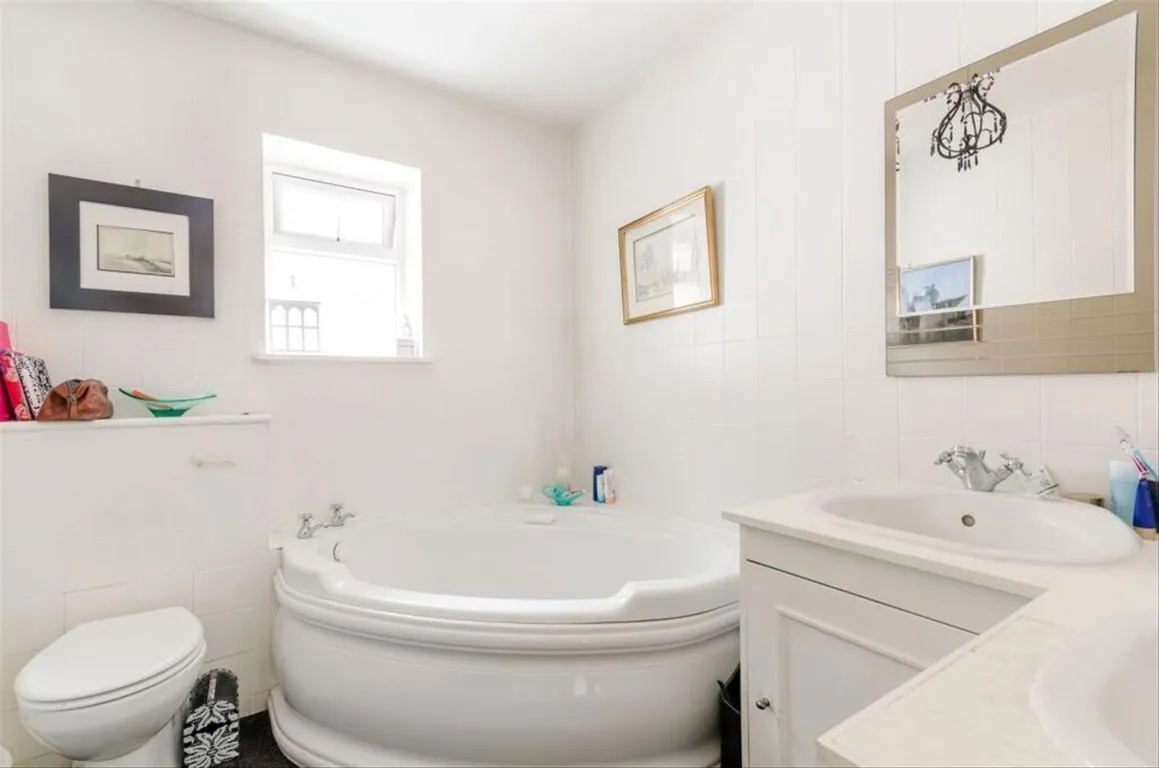 Thetford Road, KT3, photo 8