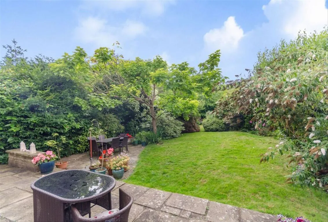 Thetford Road, KT3, photo 9