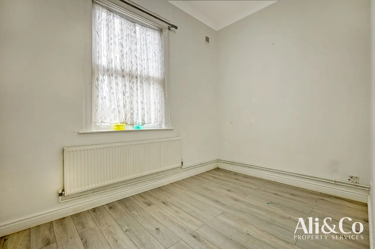 Grays, Essex, RM17 6DA, photo 5