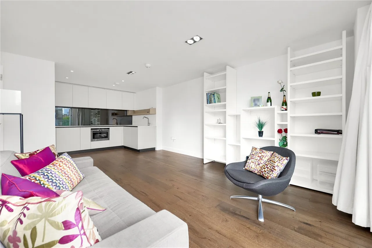 1 bed flat for sale, Wharf Road, London, N1