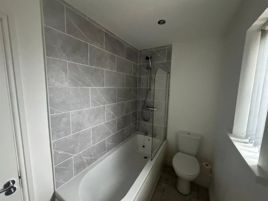 Wardle Crescent, Keighley, BD21, photo 11