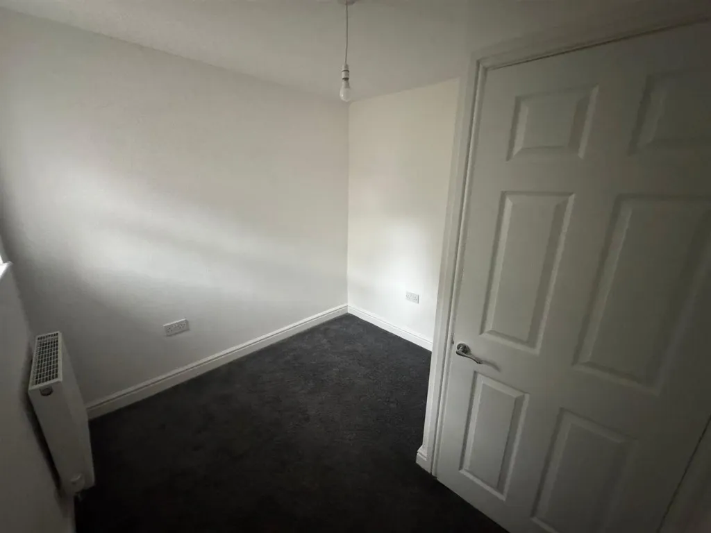 Wardle Crescent, Keighley, BD21, photo 13