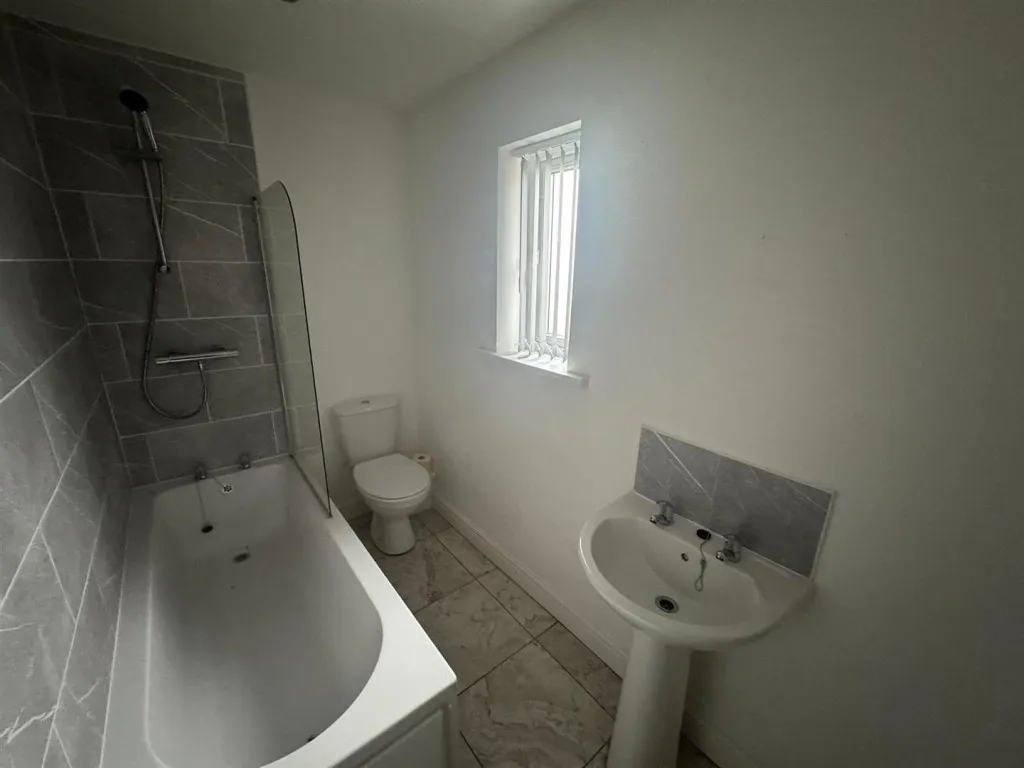 Wardle Crescent, Keighley, BD21, photo 10