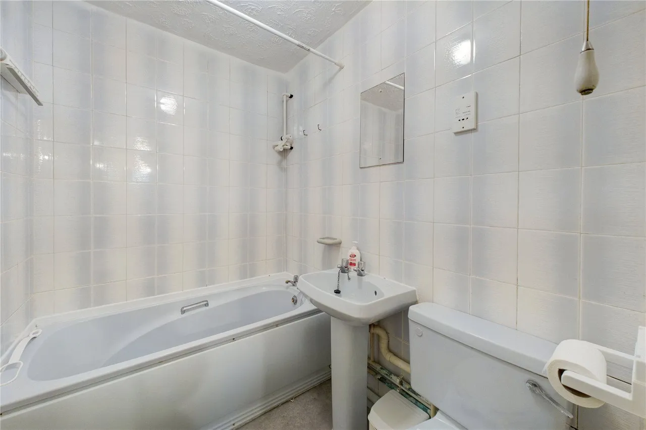 Langwood Close, Eaton Ford, PE19, photo 4