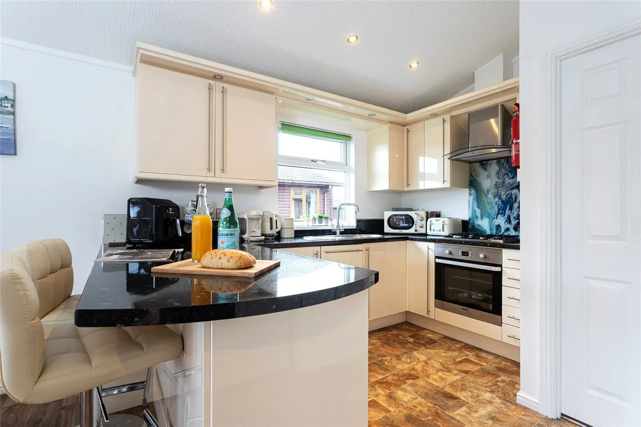 Borwick Lane, Dock Acres, LA6, photo 3