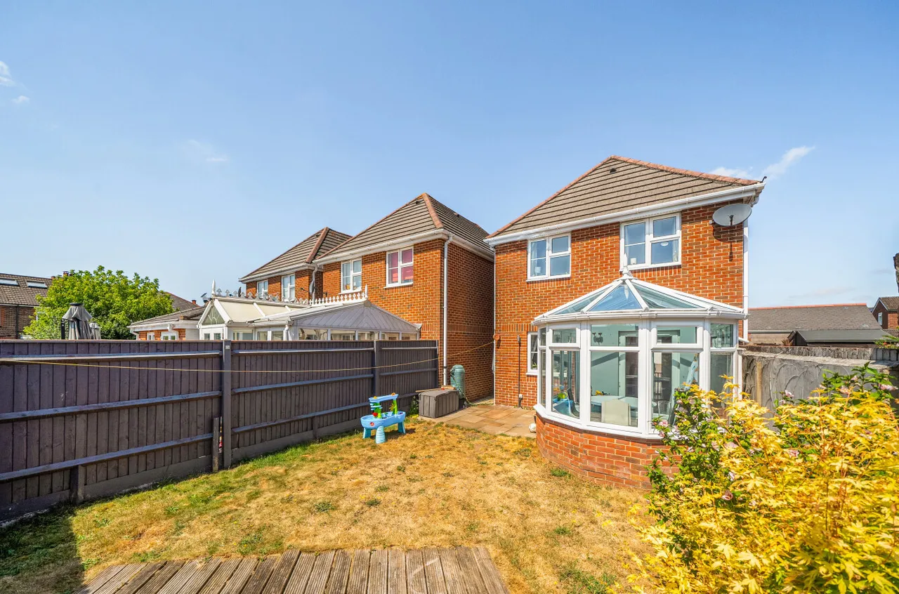 Whithedwood Avenue, Upper Shirley, SO15, photo 12
