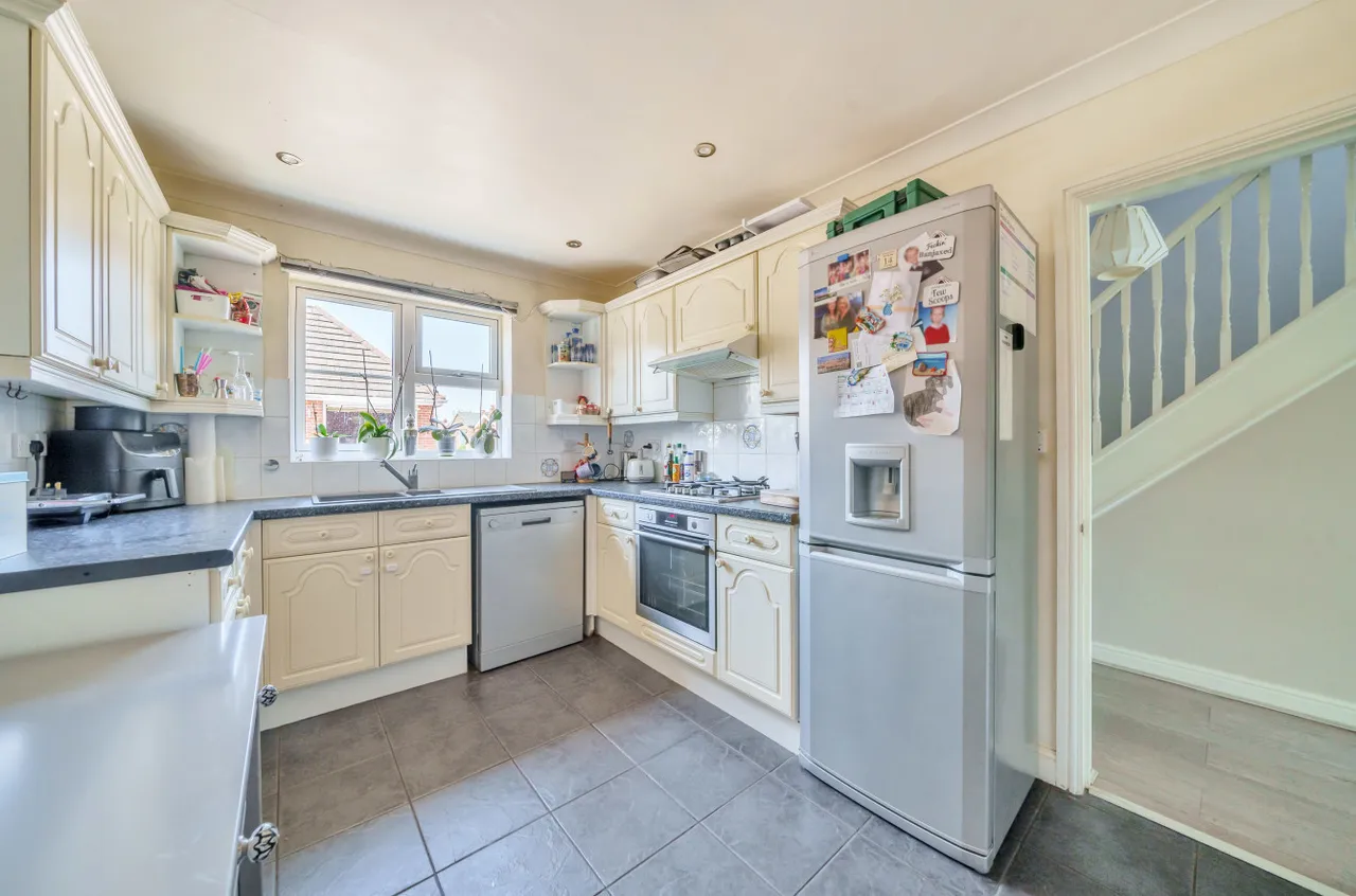 Whithedwood Avenue, Upper Shirley, SO15, photo 3