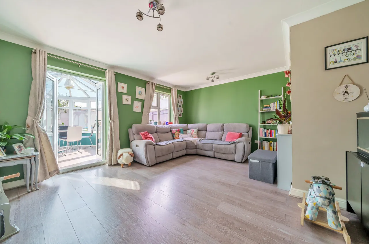 Whithedwood Avenue, Upper Shirley, SO15, photo 2