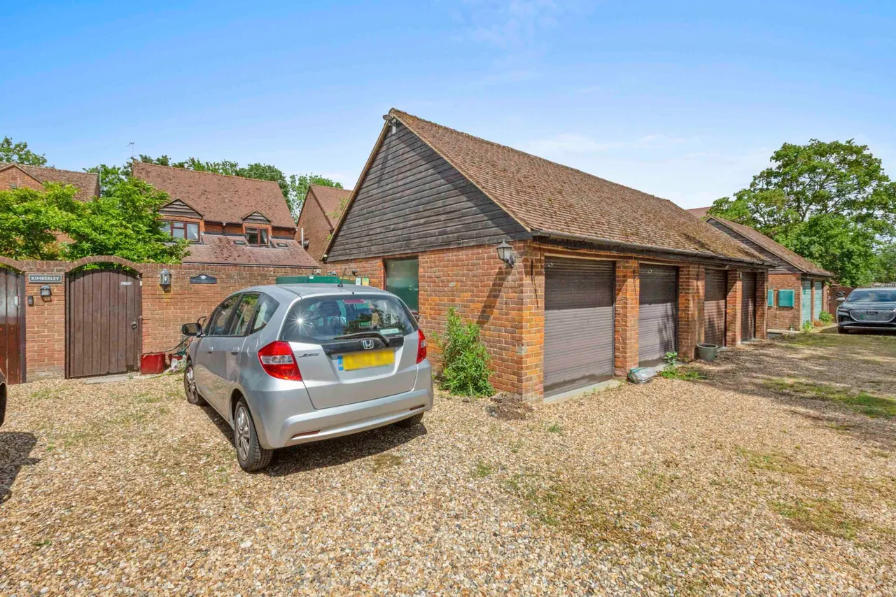 Ridgeway Meads Chinnor Road, Princes Risborough, HP27, photo 14