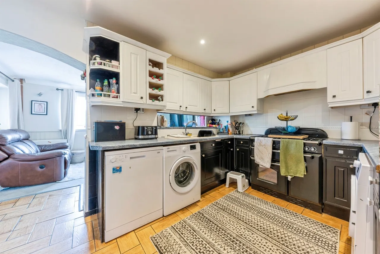 Adamstiles, Barrowby, NG32, photo 2