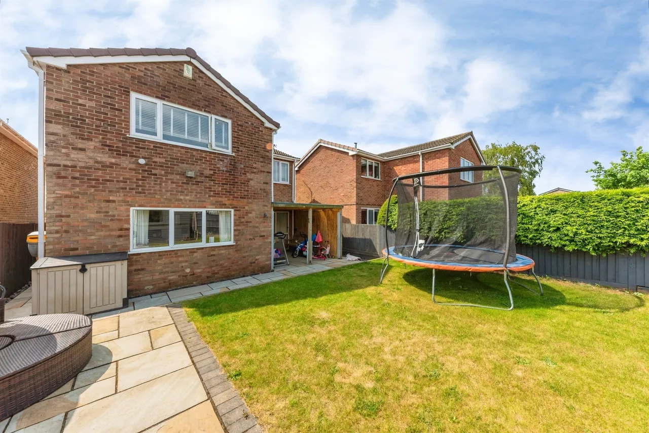 Adamstiles, Barrowby, NG32, photo 16