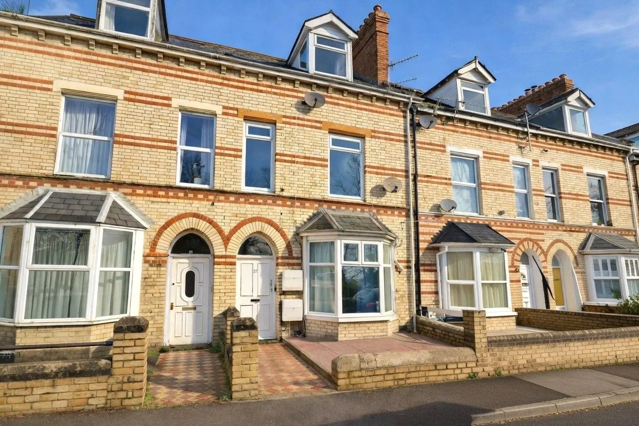 2 bed flat for sale, Sticklepath Terrace, Sticklepath, EX31