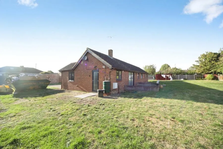 Cemetery Road, Houghton Regis, LU5, photo 9