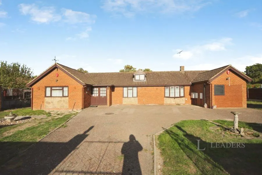 Cemetery Road, Houghton Regis, LU5, photo 10
