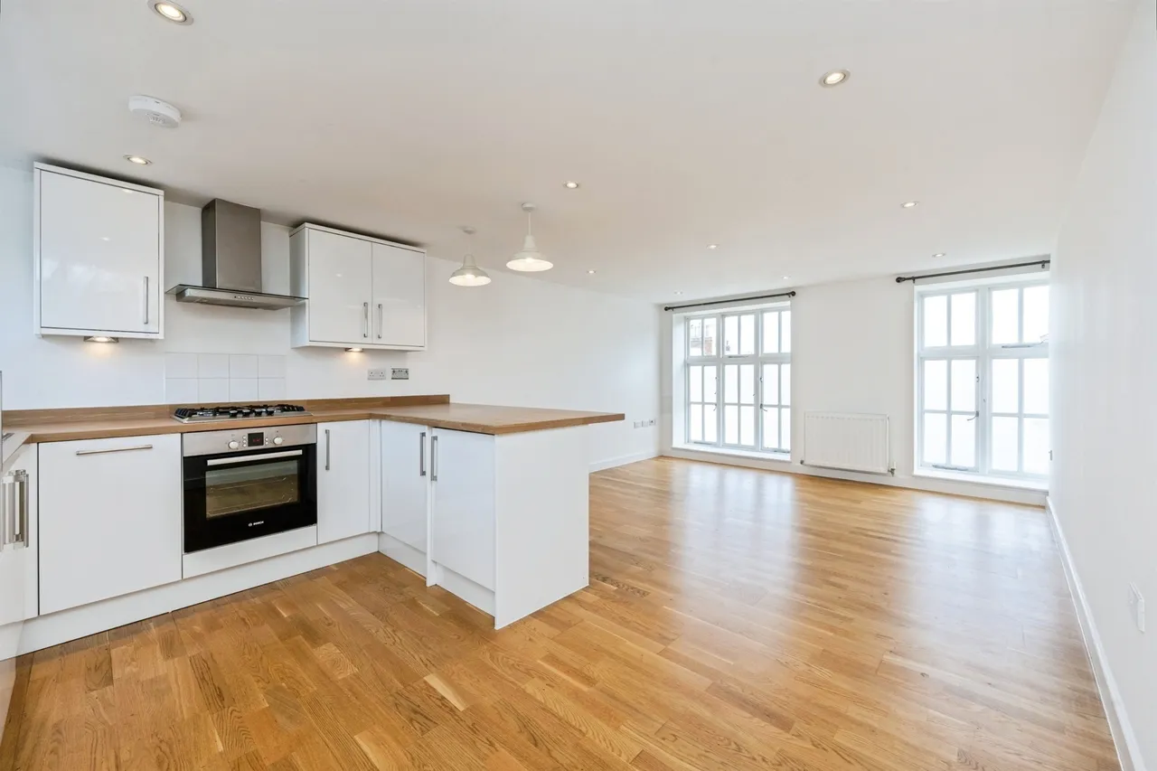 Pebble Lane, Aylesbury, HP20, photo 4