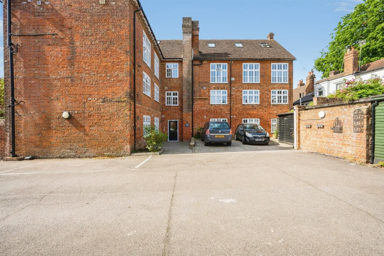 Pebble Lane, Aylesbury, HP20, photo 15