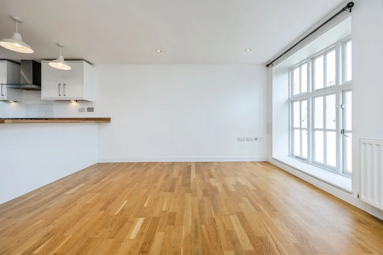 Pebble Lane, Aylesbury, HP20, photo 6