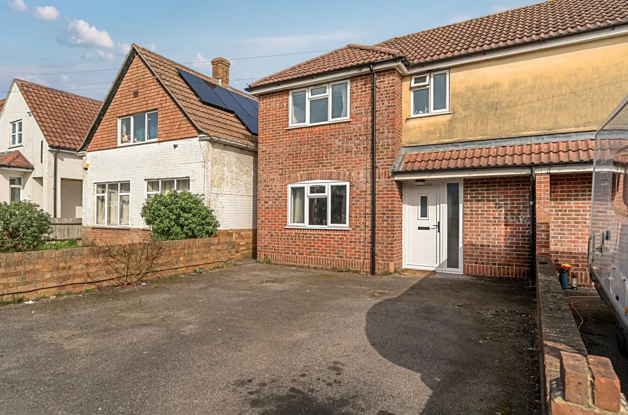 2 bed house for sale, Langhorn Road, Swaythling, SO16