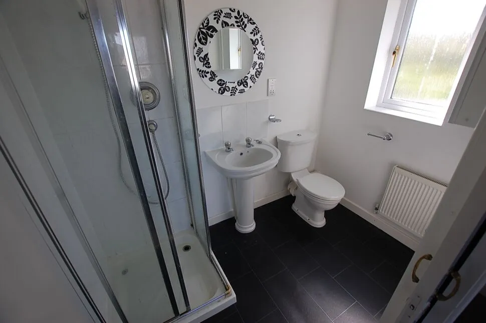 Havenside Close, Moorside, OL4, photo 8