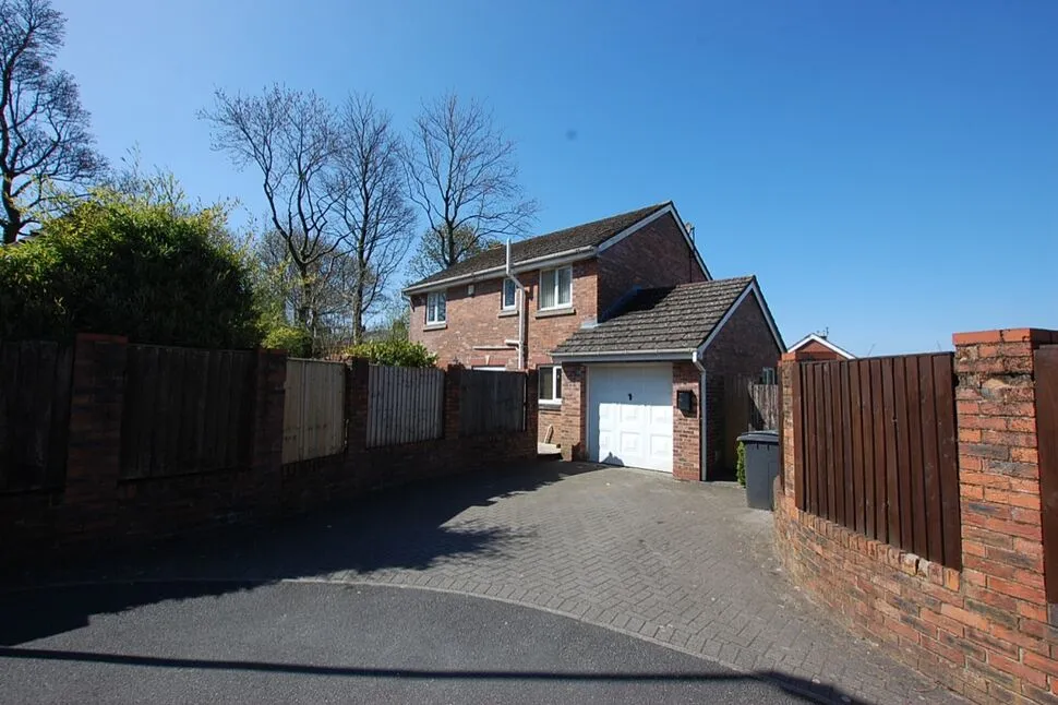 Havenside Close, Moorside, OL4, photo 18
