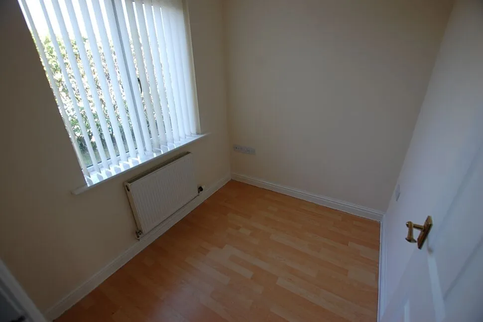 Havenside Close, Moorside, OL4, photo 6