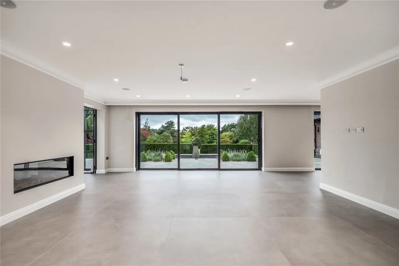 Oak Road, Mottram St Andrew, SK10, photo 8