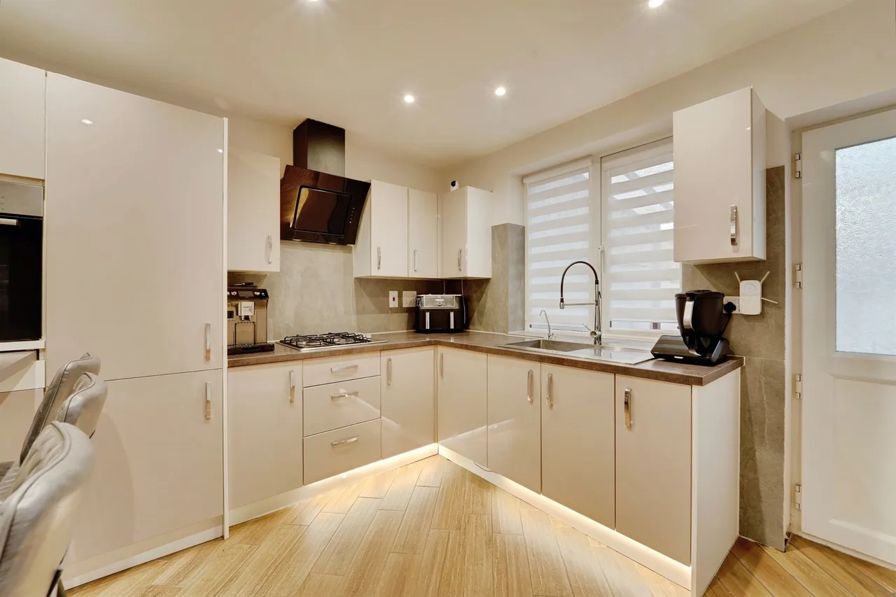 Acacia Road, Bedford, MK42, photo 2