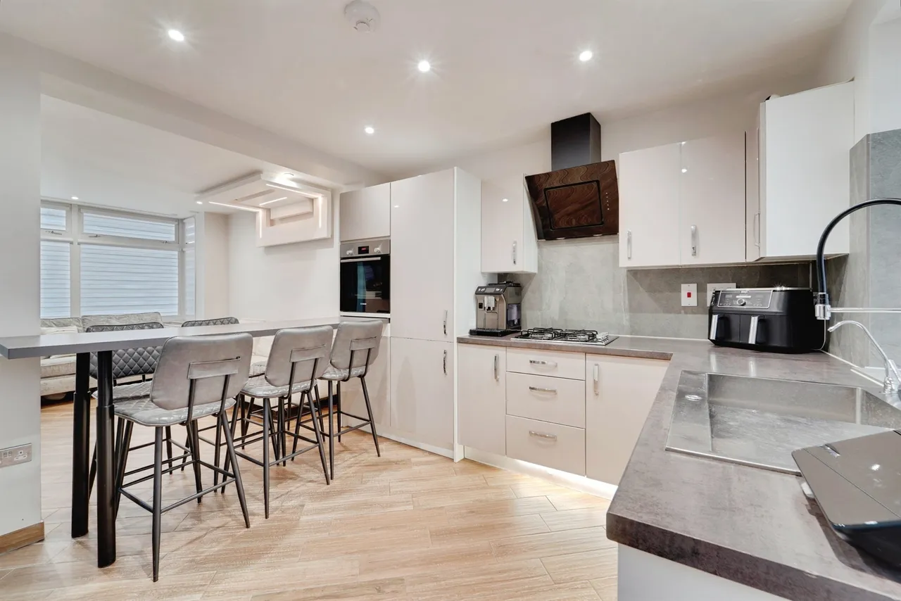 Acacia Road, Bedford, MK42, photo 5
