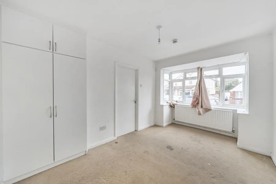 Ashford Crescent, Ashford, TW15, photo 7