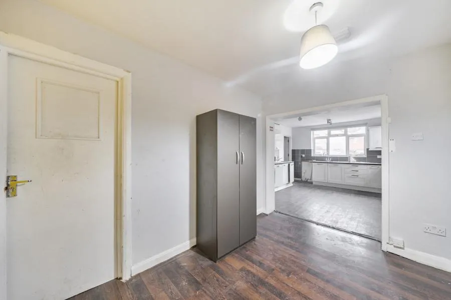 Ashford Crescent, Ashford, TW15, photo 6