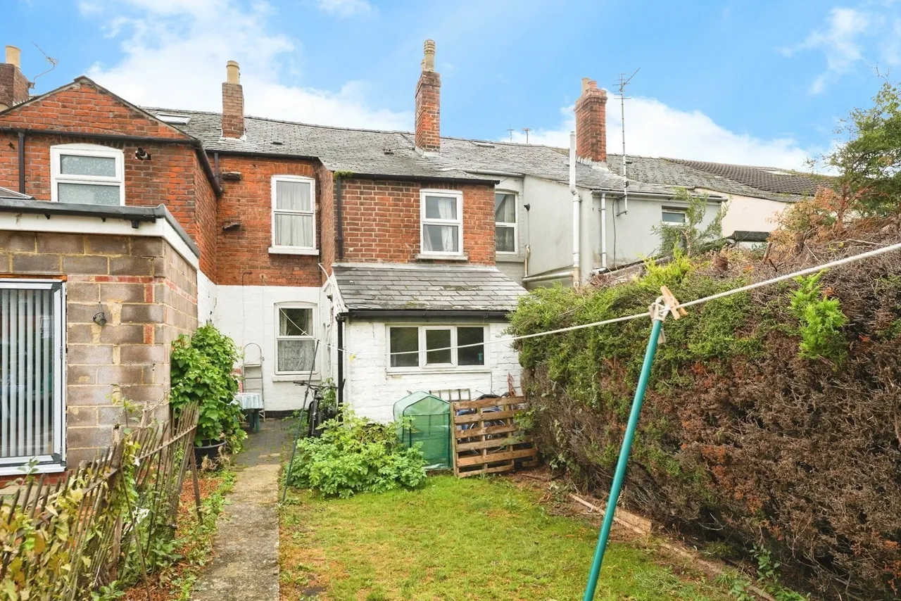 Stratton Road, Gloucester, Gloucestershire, GL1, photo 9