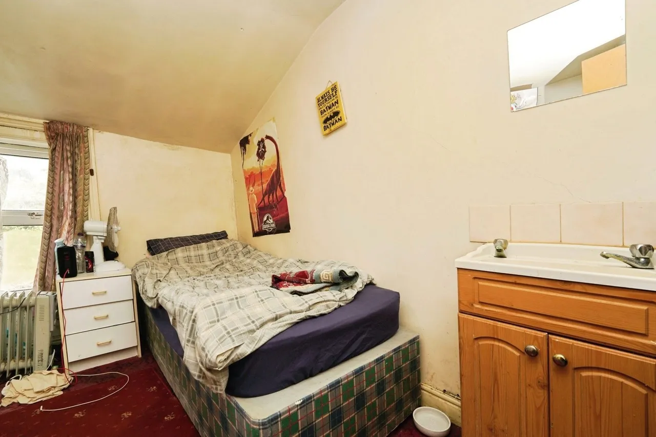 Stratton Road, Gloucester, Gloucestershire, GL1, photo 5