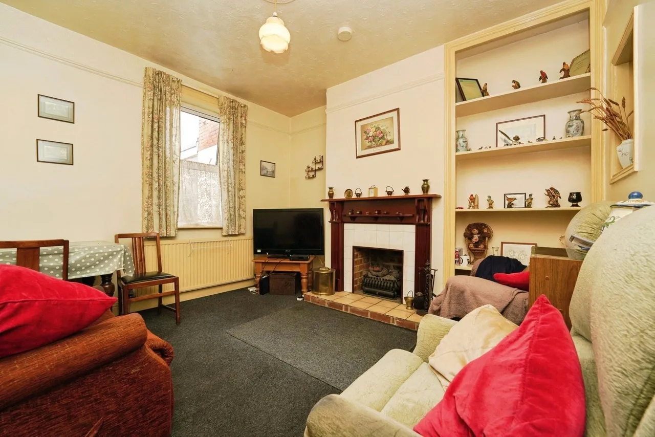 Stratton Road, Gloucester, Gloucestershire, GL1, photo 2