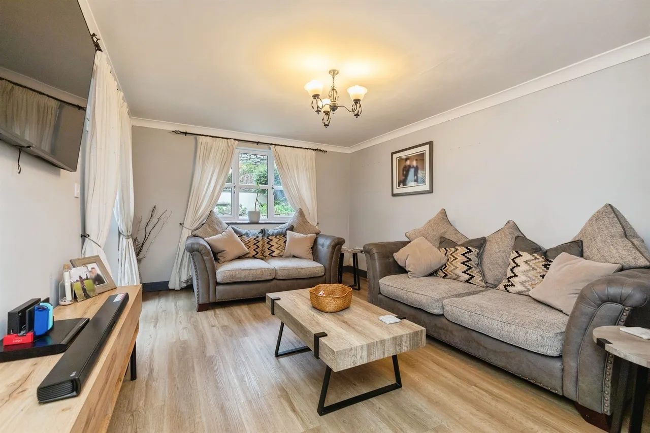 The Causeway, Coalpit Heath, BS36, photo 9