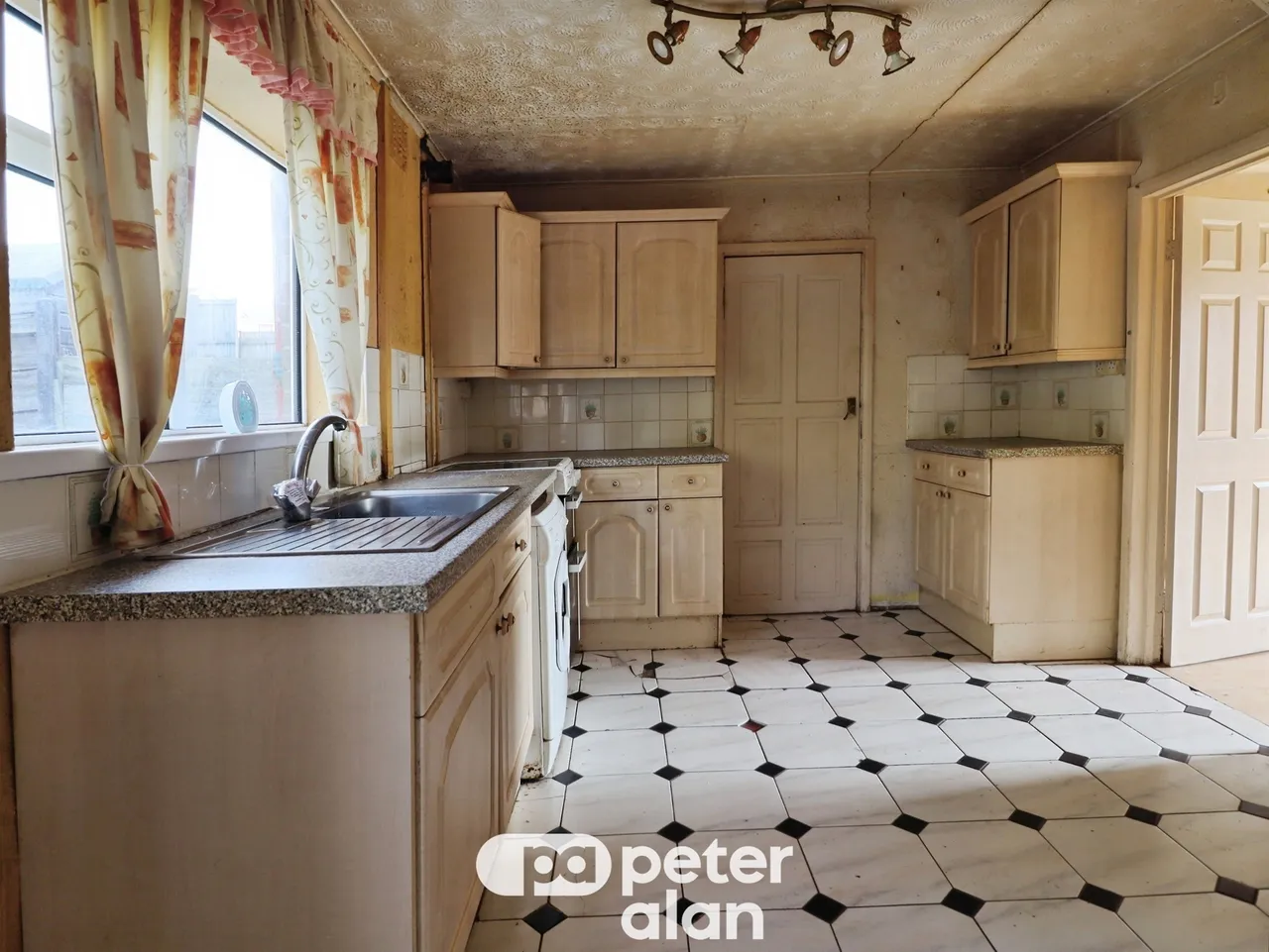 Wolfs Castle Avenue, Cardiff, CF14, photo 2