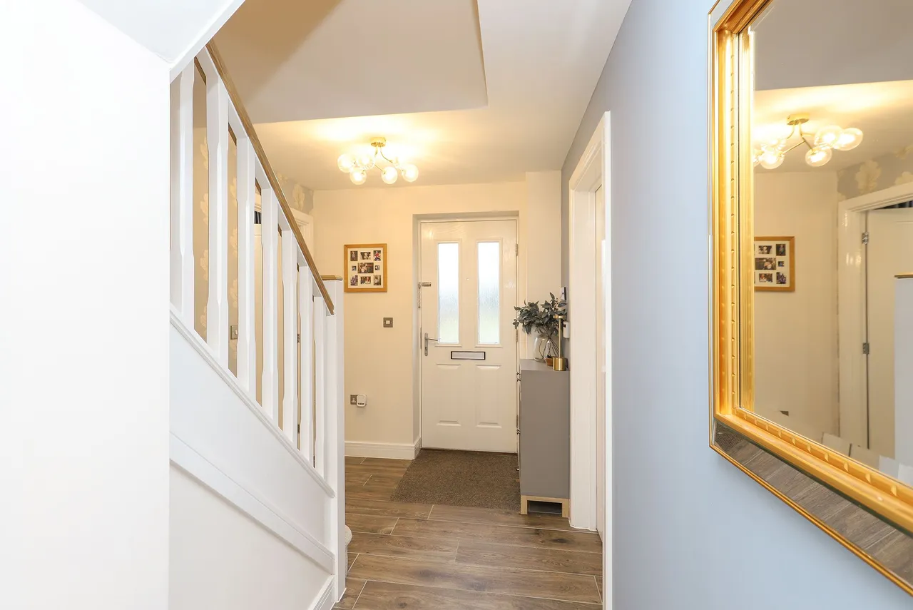 Baker Road, Wingerworth, S42, photo 12