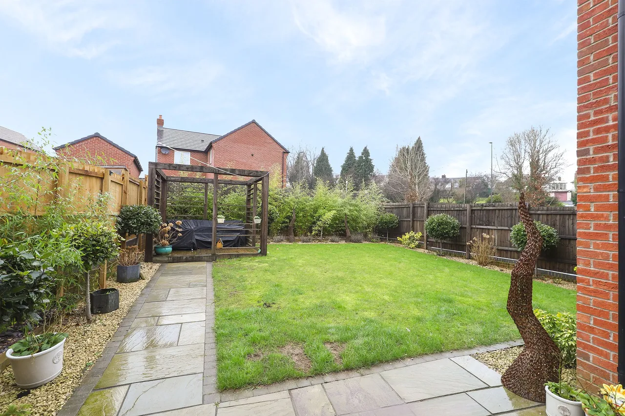 Baker Road, Wingerworth, S42, photo 31