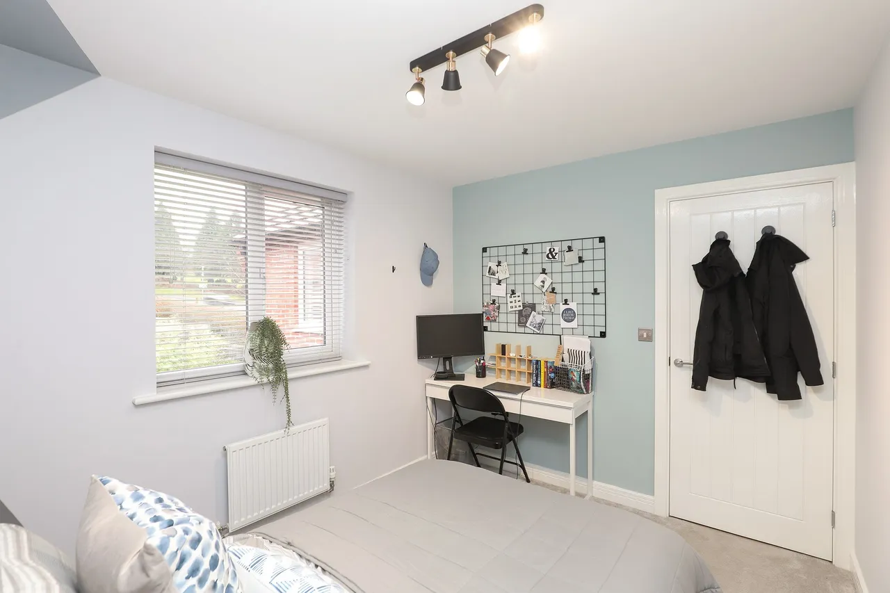 Baker Road, Wingerworth, S42, photo 24