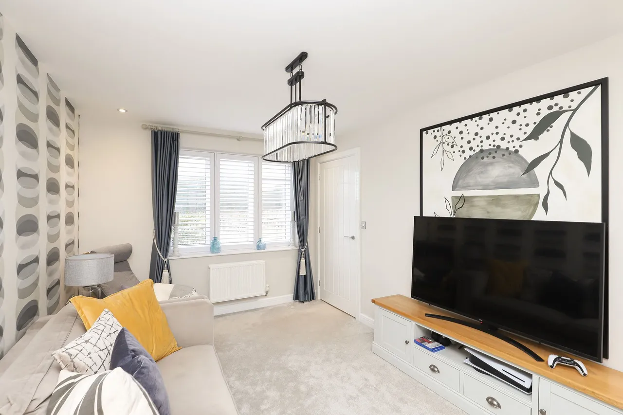 Baker Road, Wingerworth, S42, photo 11