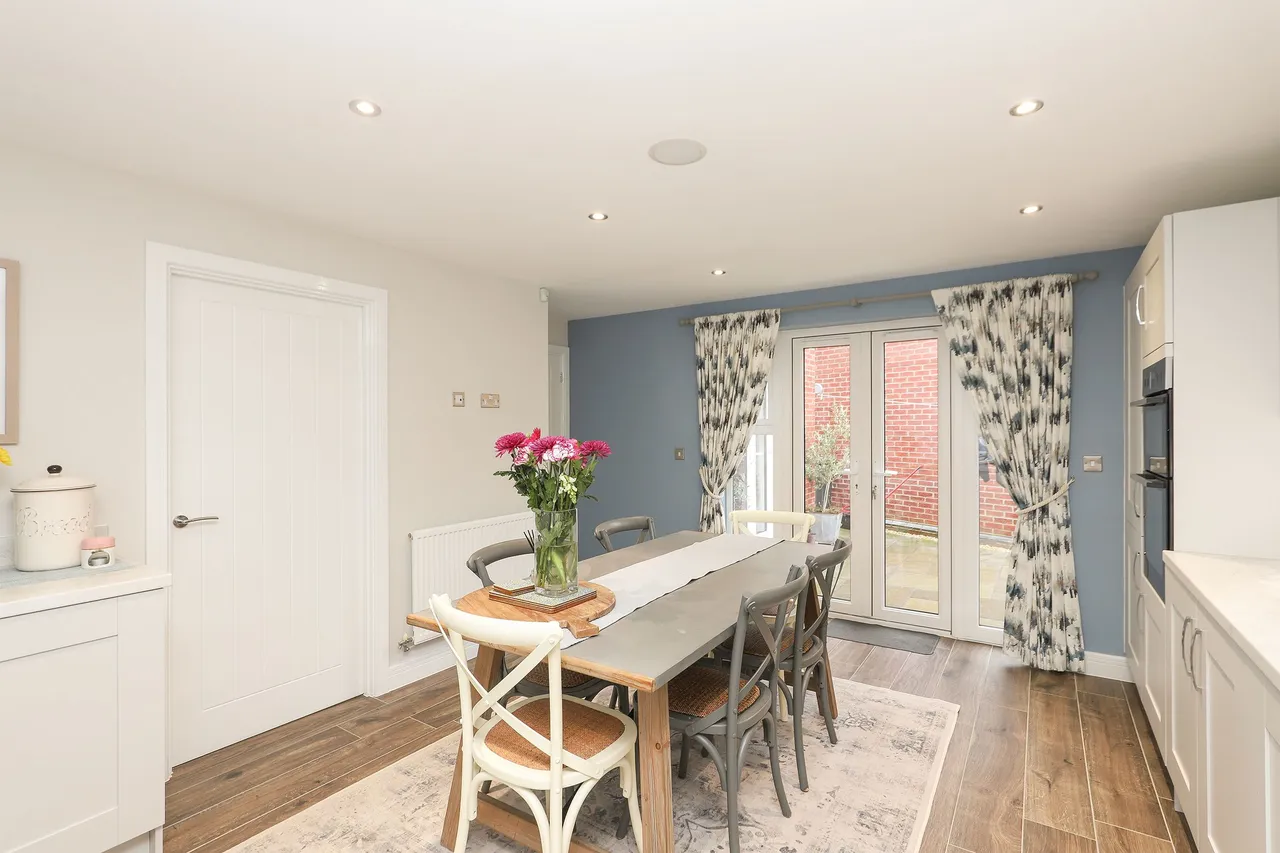 Baker Road, Wingerworth, S42, photo 5
