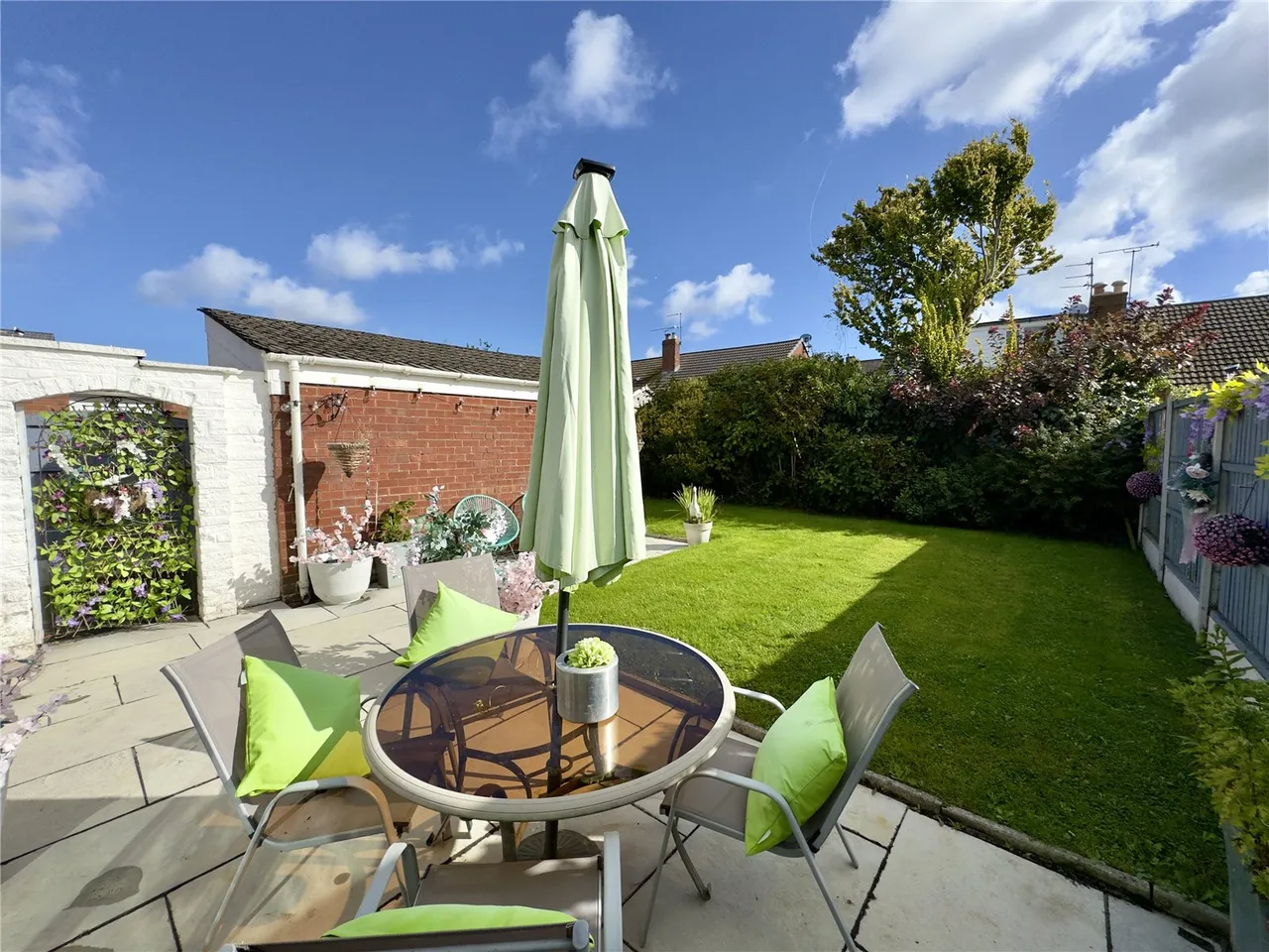 Columbus Drive, Pensby, CH61, photo 4