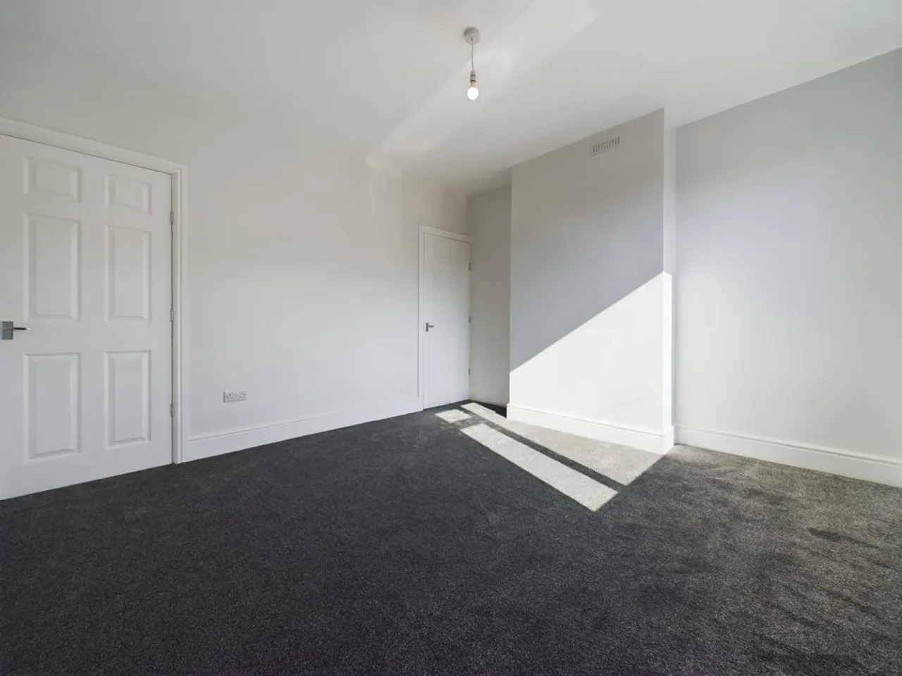 Eyre Street East, Hasland, photo 5