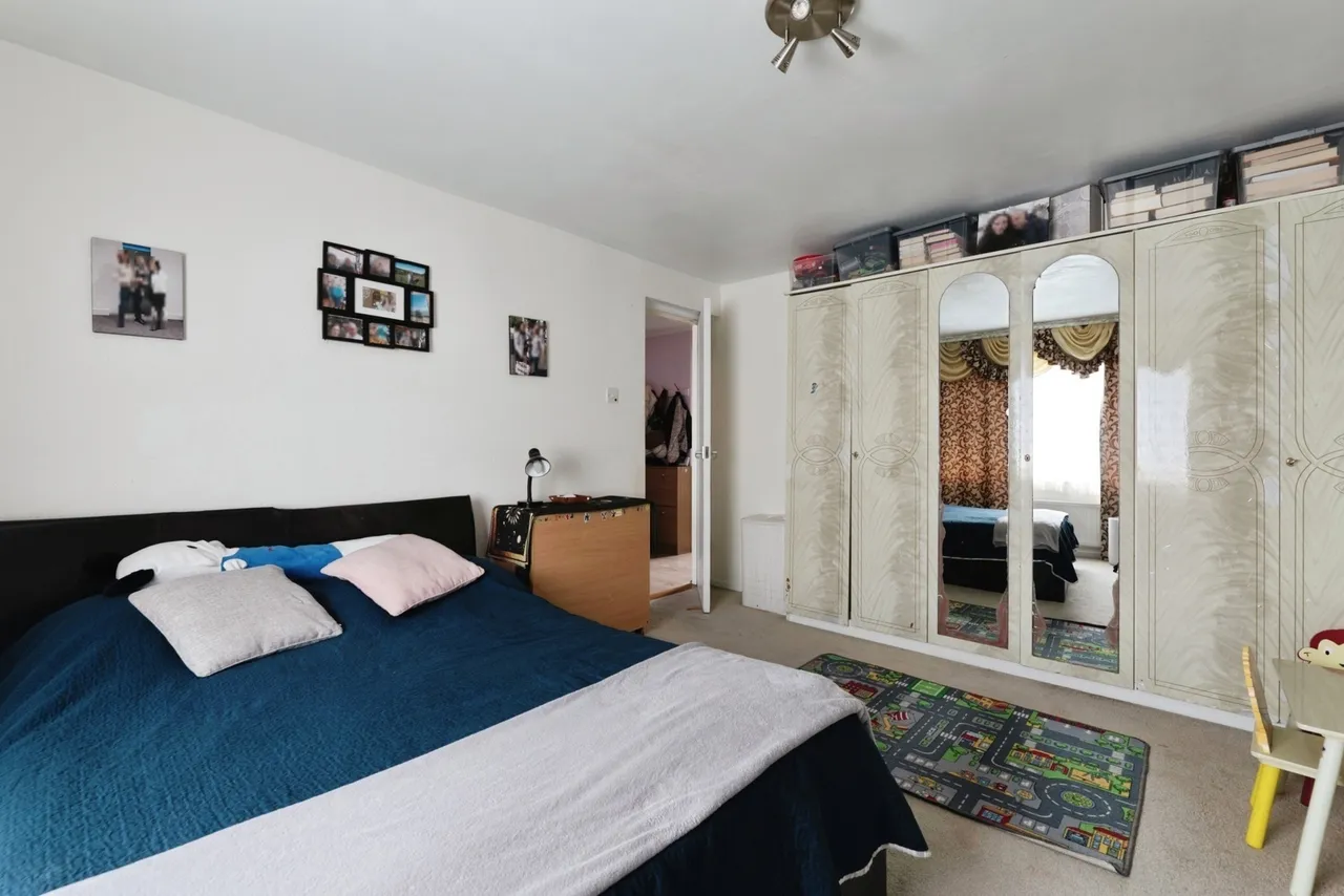 Westbury Road, Barking, IG11, photo 5